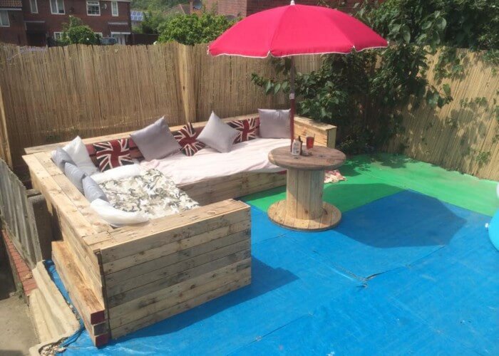 Diy Pallet Patio Or Garden Corner Sofa