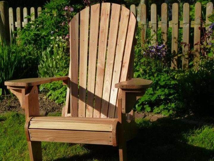 Rpurposed pallet Adirondack chair