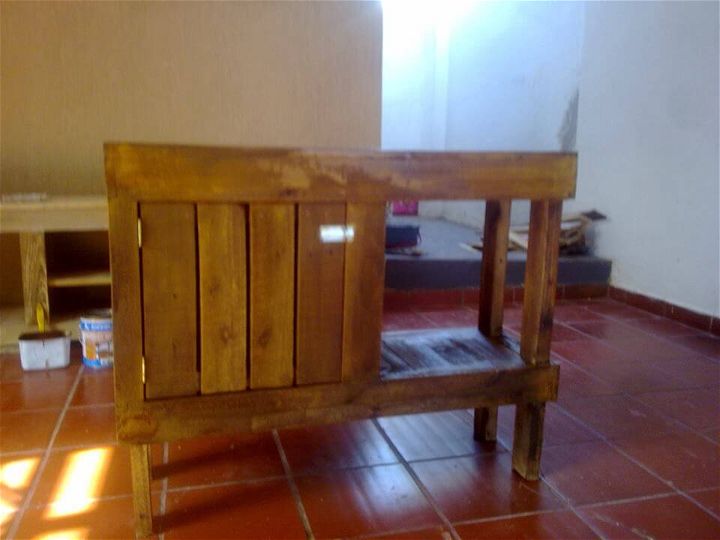 recycled pallet console table and kitchen island
