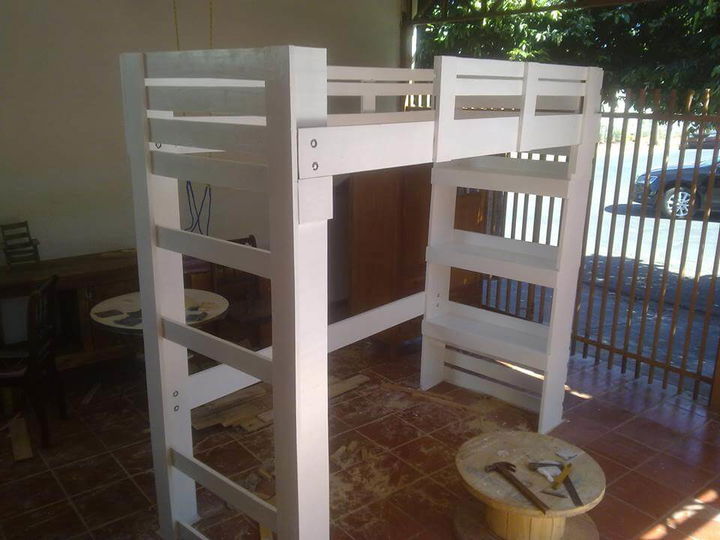 recycled pallet stair bed