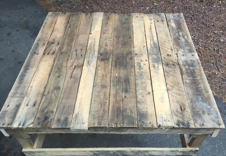 recycled pallet patio coffee table