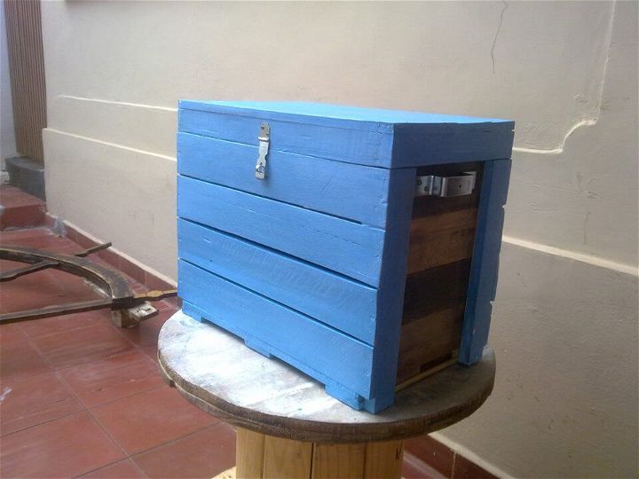 pallet toy chest and tool box
