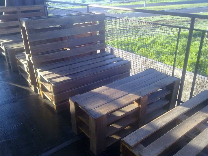 wooden pallet sitting furniture plans