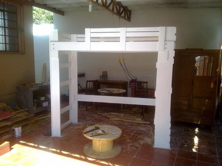 wooden pallet stair bed