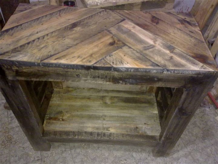 wooden pallet media console table