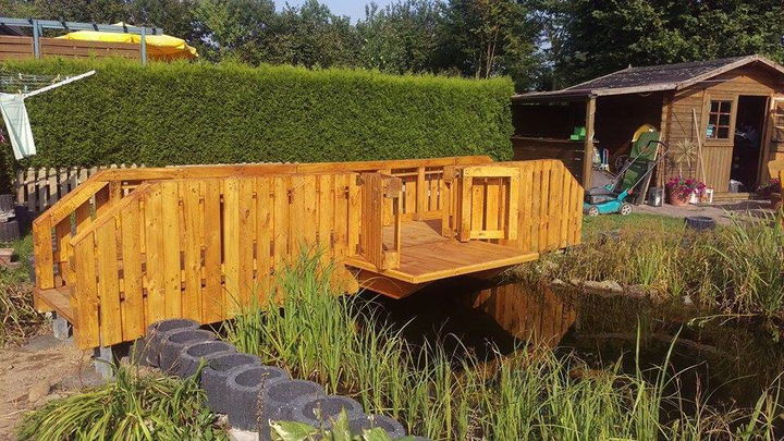 wooden pallet garden bridge