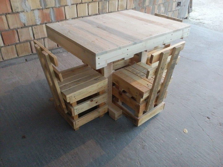 wooden pallet dining set