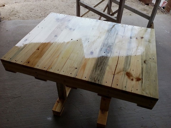pallet dining table