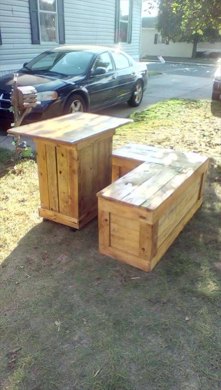 Recycled pallet sofa and table
