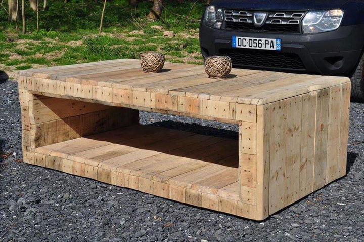 Reclaimed pallet coffee table