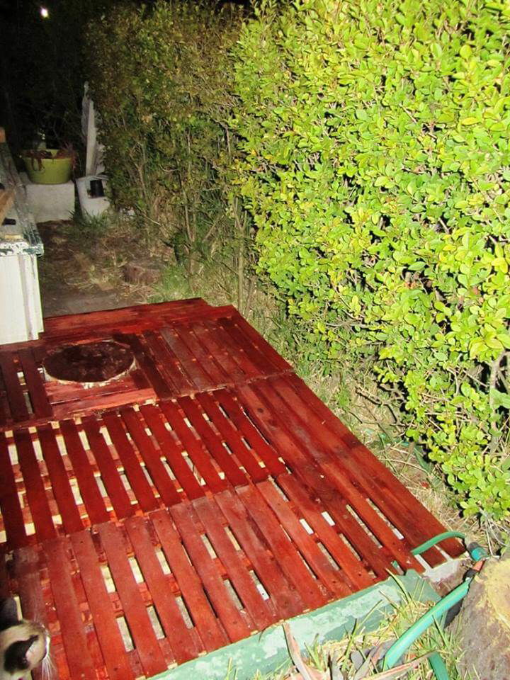 pallet walkway construction