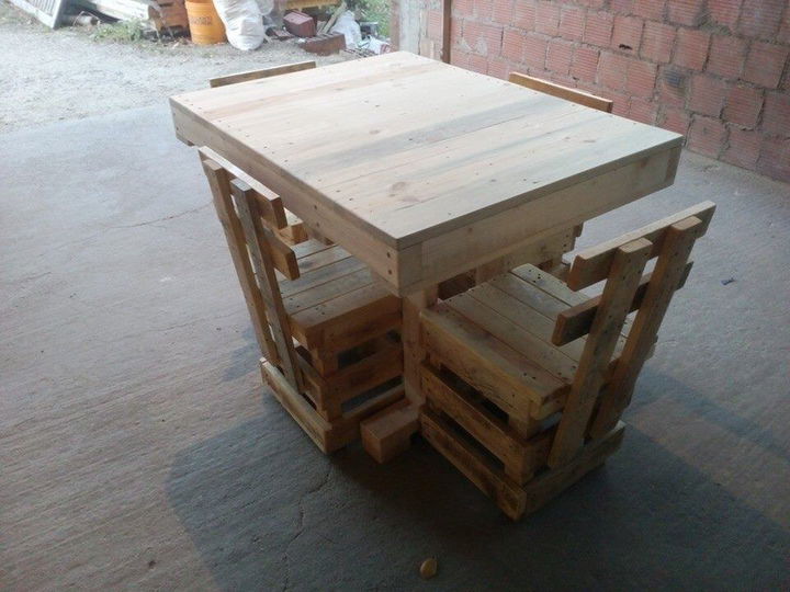 upcycled pallet dining set