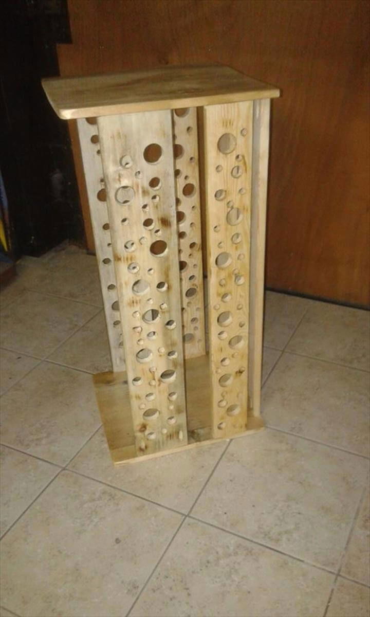 Reclaimed pallet fire wood storage box