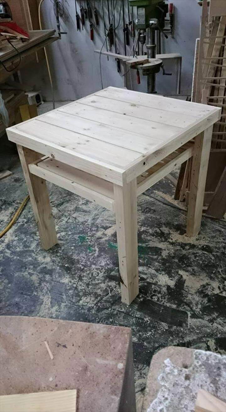 side table made of pallets