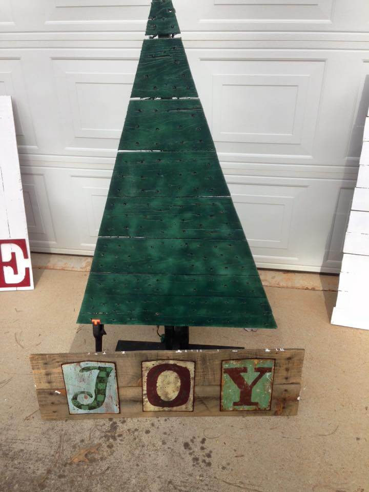 DIY Pallet Tree Decor Ideas