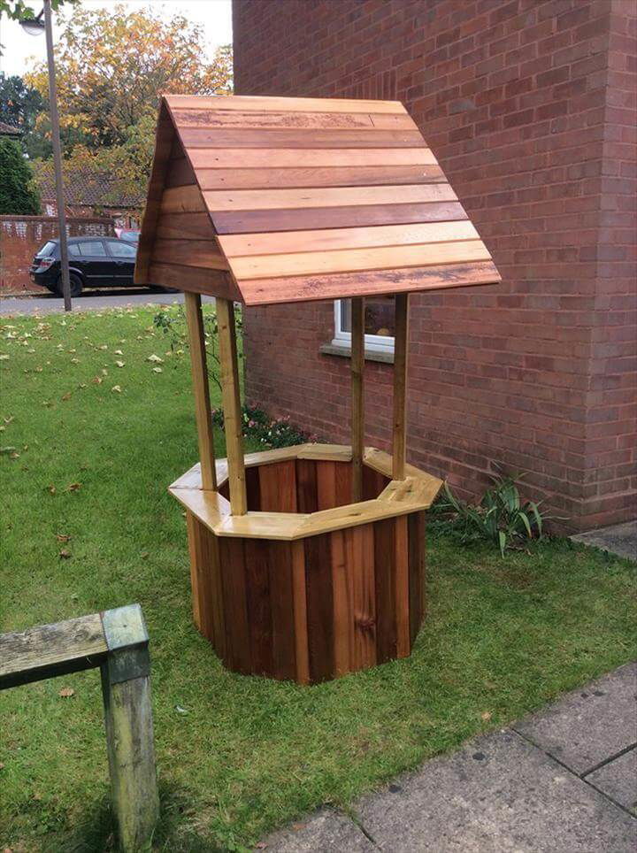Repurposed pallet wishing well