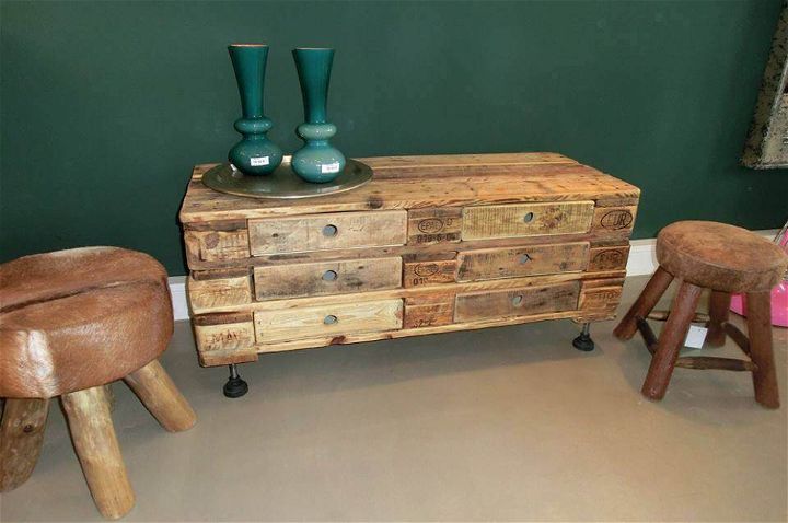 Recycled pallet coffee table with drawers
