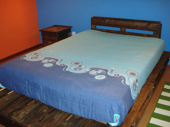 no-cost wooden pallet bed with headboard