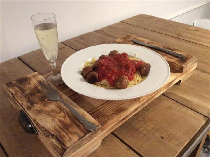 easy-to-build pallet breakfast tray