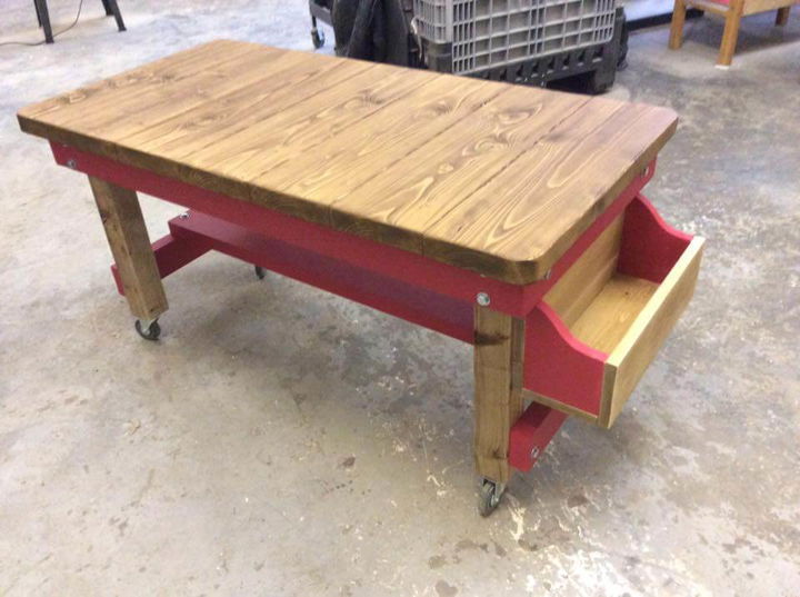 recycled pallet coffee table with storage box