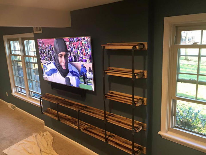 Recycled pallet entertainment center shelf