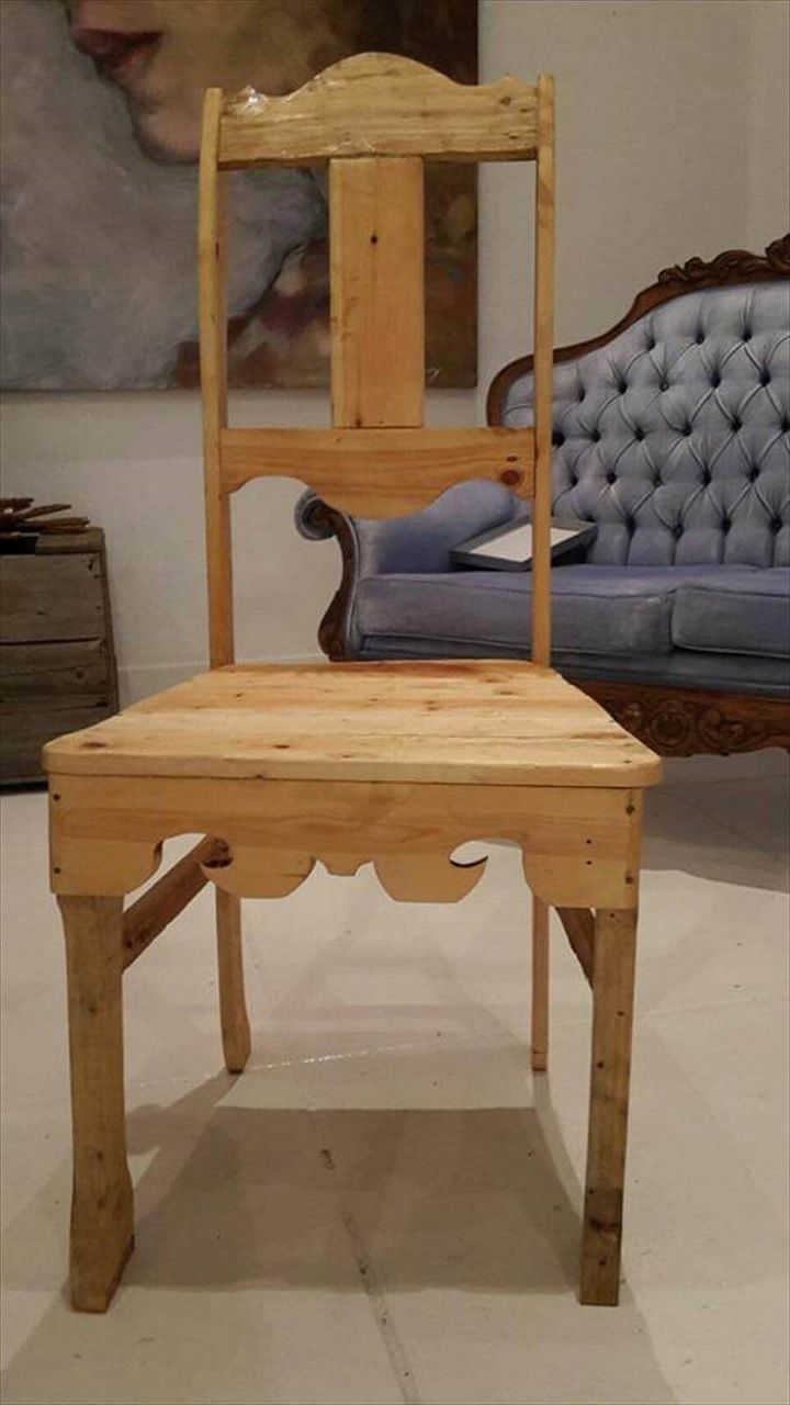 Wooden pallet dining chair