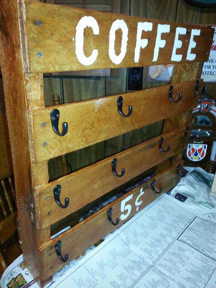 pallet coffee mug holder