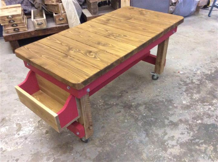 Wooden pallet coffee table with storage box