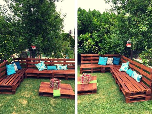 Pallets Outdoor Sofa And Table On Casters