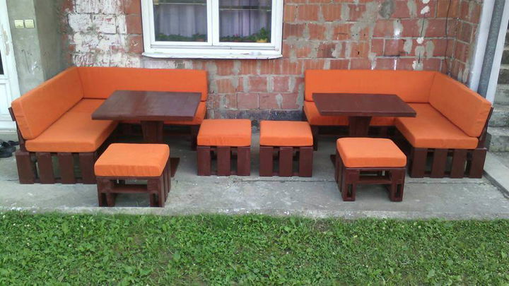 upcycled wooden pallet porch sofa set