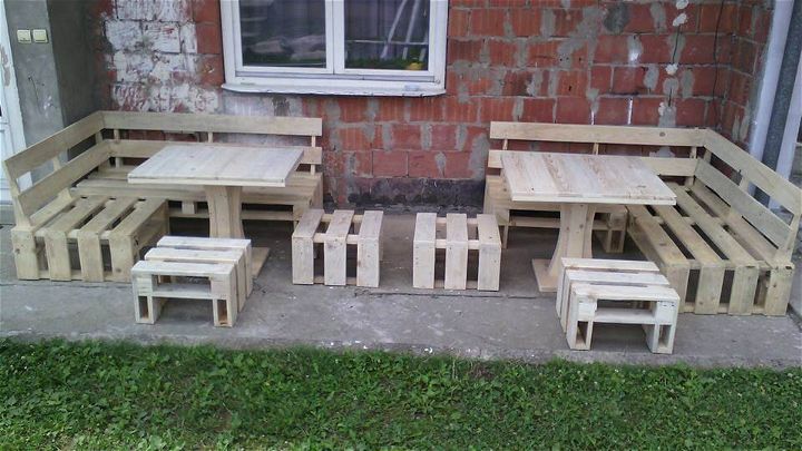 low-cost wooden pallet porch sofa set