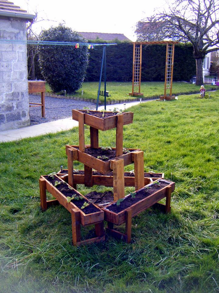 Triangular Planter Layout 3 Tiered Pallet Triangular Garden Planter