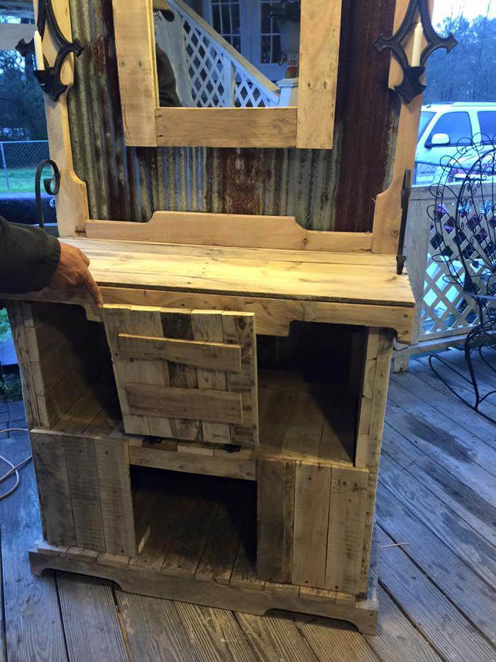 pallet dresser with mirror