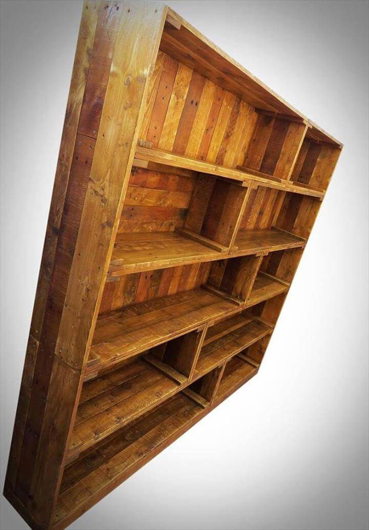 dyi pallet large bookshelf