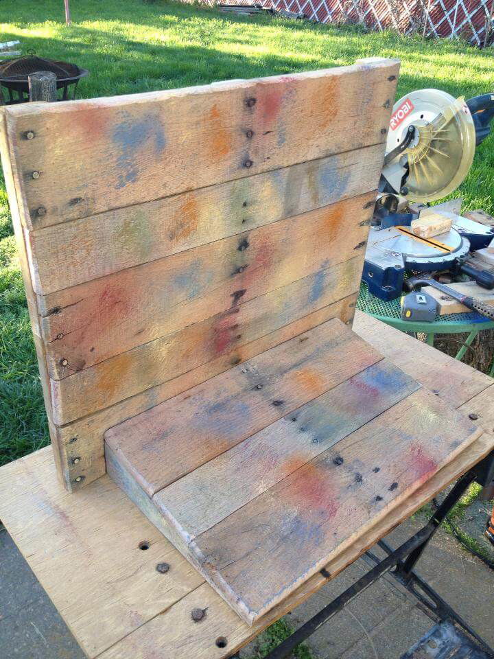wooden pallet jewelry organizer
