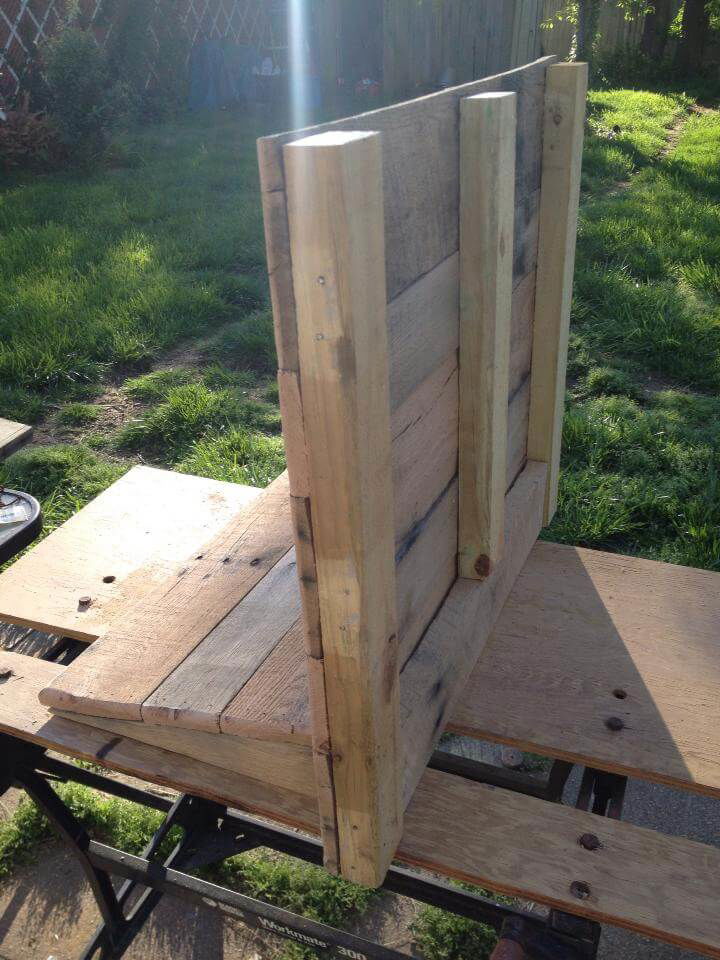 sturdy wooden pallet jewelry organizer