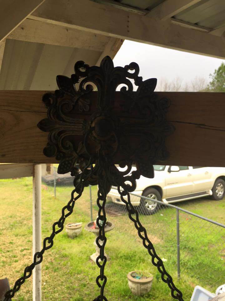 metal holder with chain