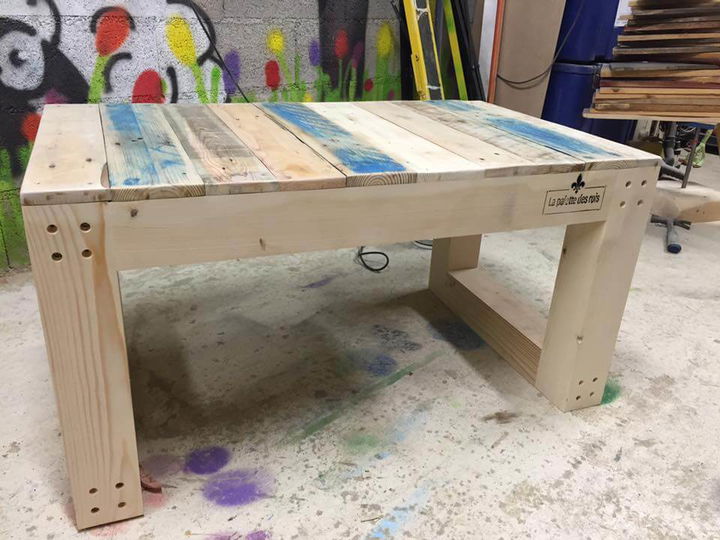 coffee table made of pallets