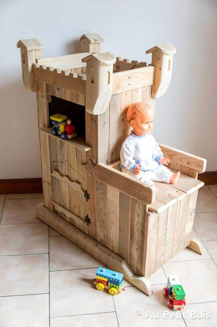 Repurposed pallet castle