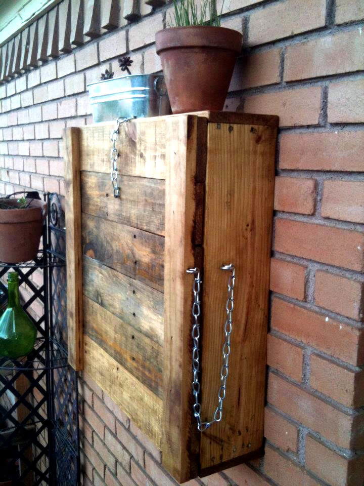 Fold Able Pallet Outdoor Bar