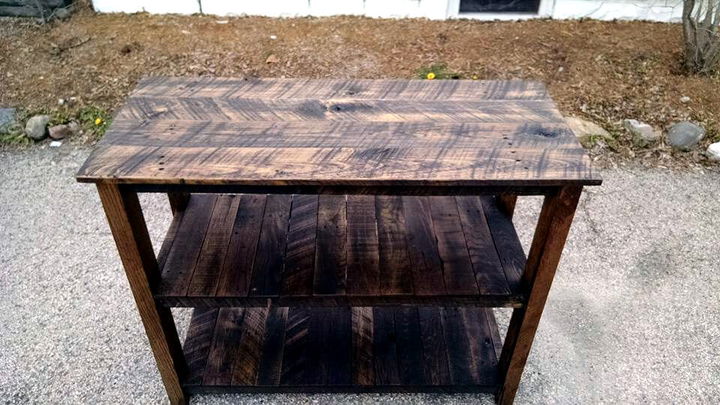rustic wooden pallet media table