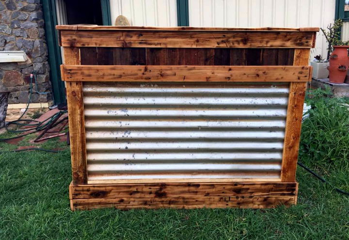 Diy Reclaimed Pallet Wood Bar Table