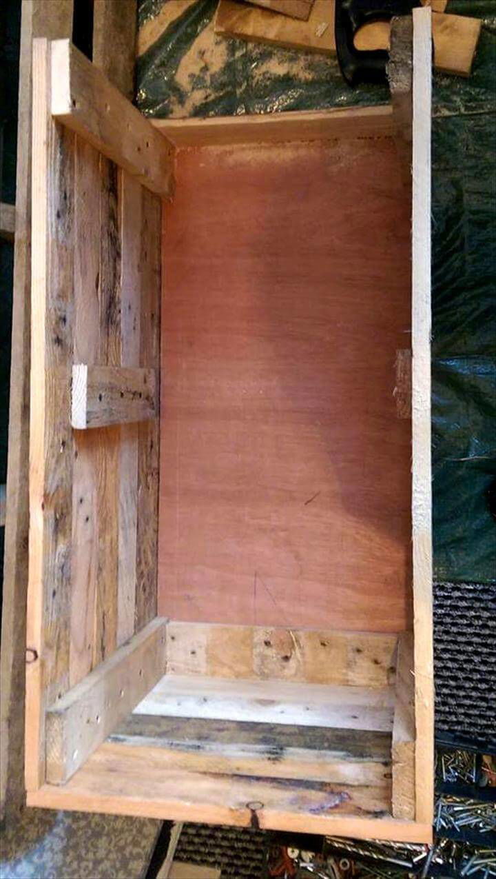 toy box made from pallets