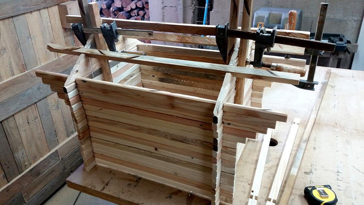 holding the glued parts well with kreg jig system