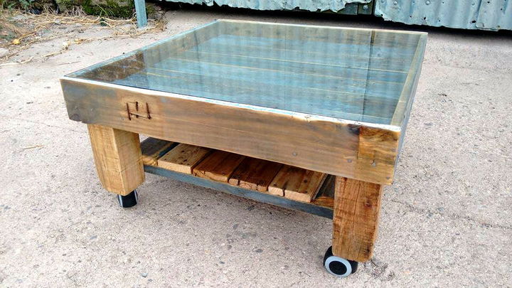 diy pallet coffee table