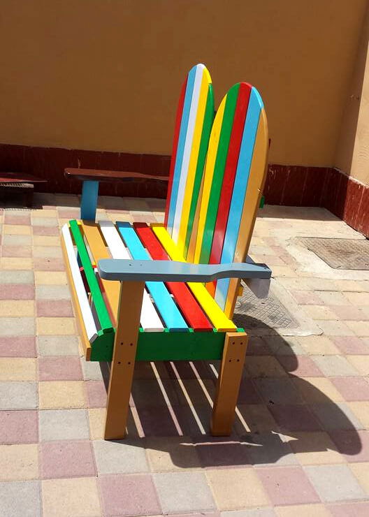 repurposed pallet reclaimed pallet Adirondack style bench