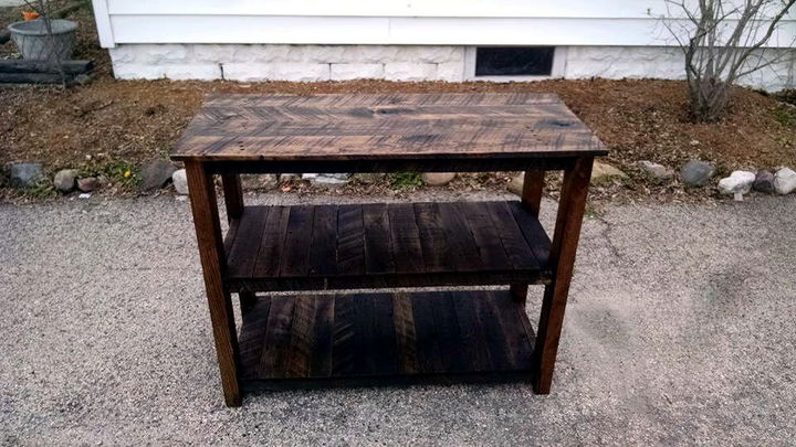 upcycled wooden pallet media table