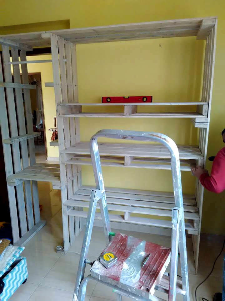 diy pallet closet