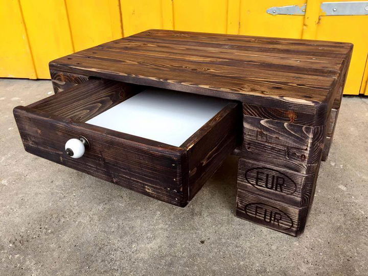 pallet coffee table with drawer