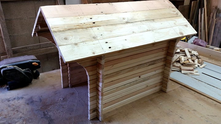 wooden pallet mailbox with chevron roof